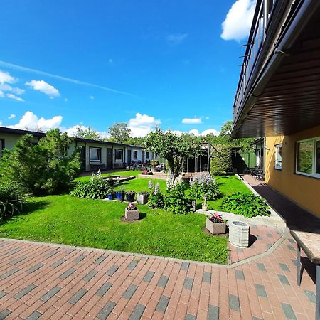 Guesthouse Maenniku ปาร์นู ภายนอก รูปภาพ