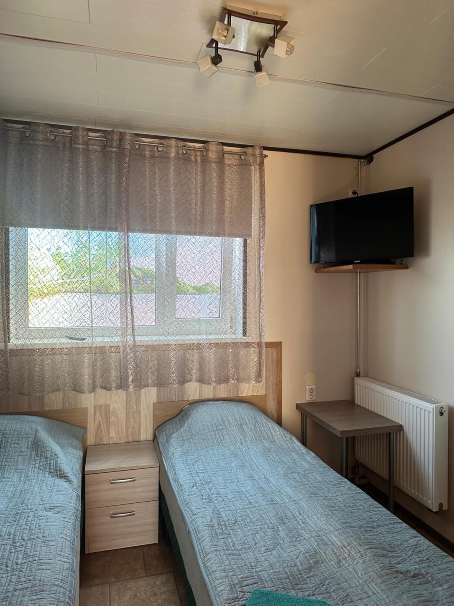 Guesthouse Maenniku ปาร์นู ภายนอก รูปภาพ