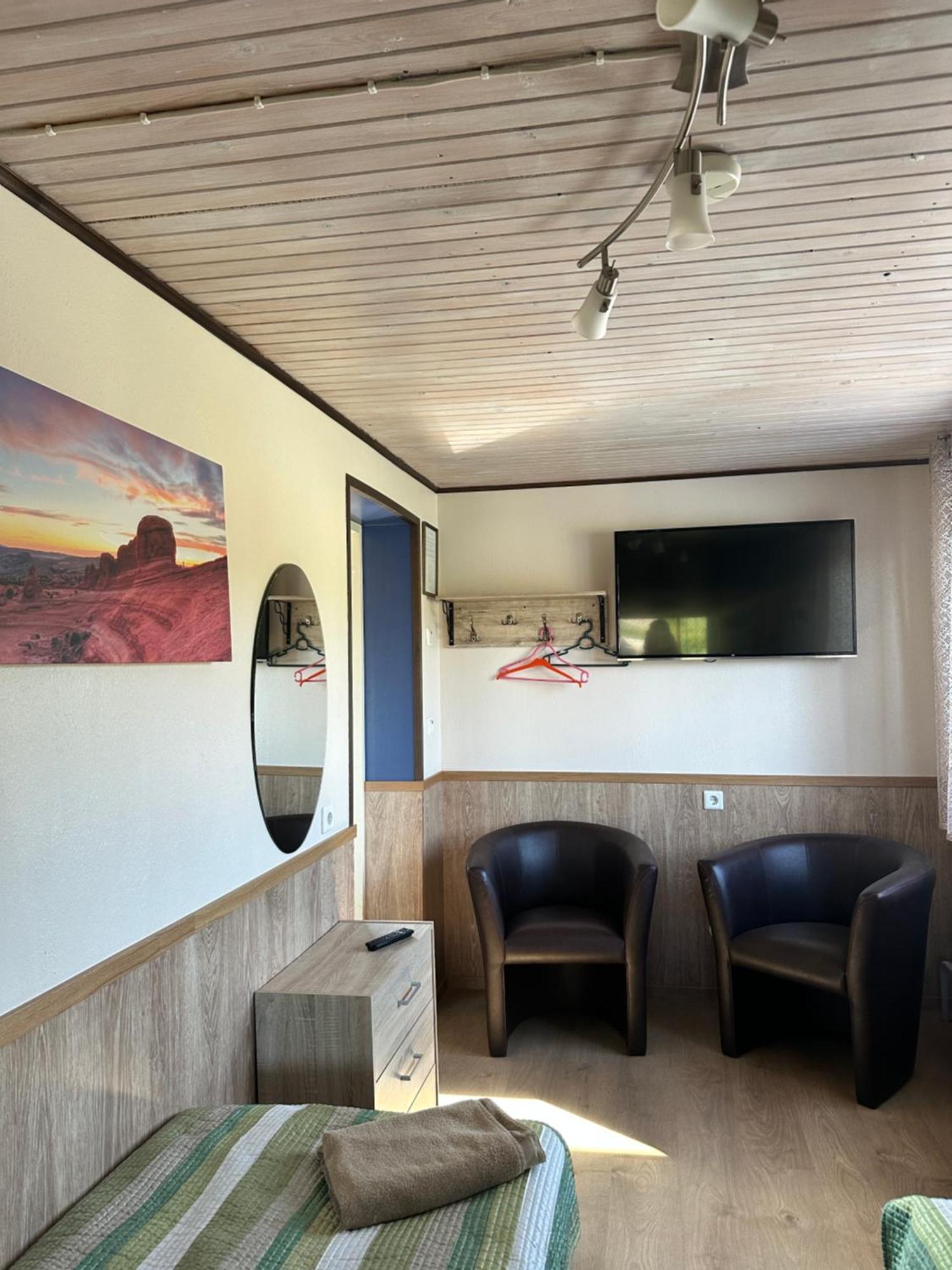 Guesthouse Maenniku ปาร์นู ภายนอก รูปภาพ