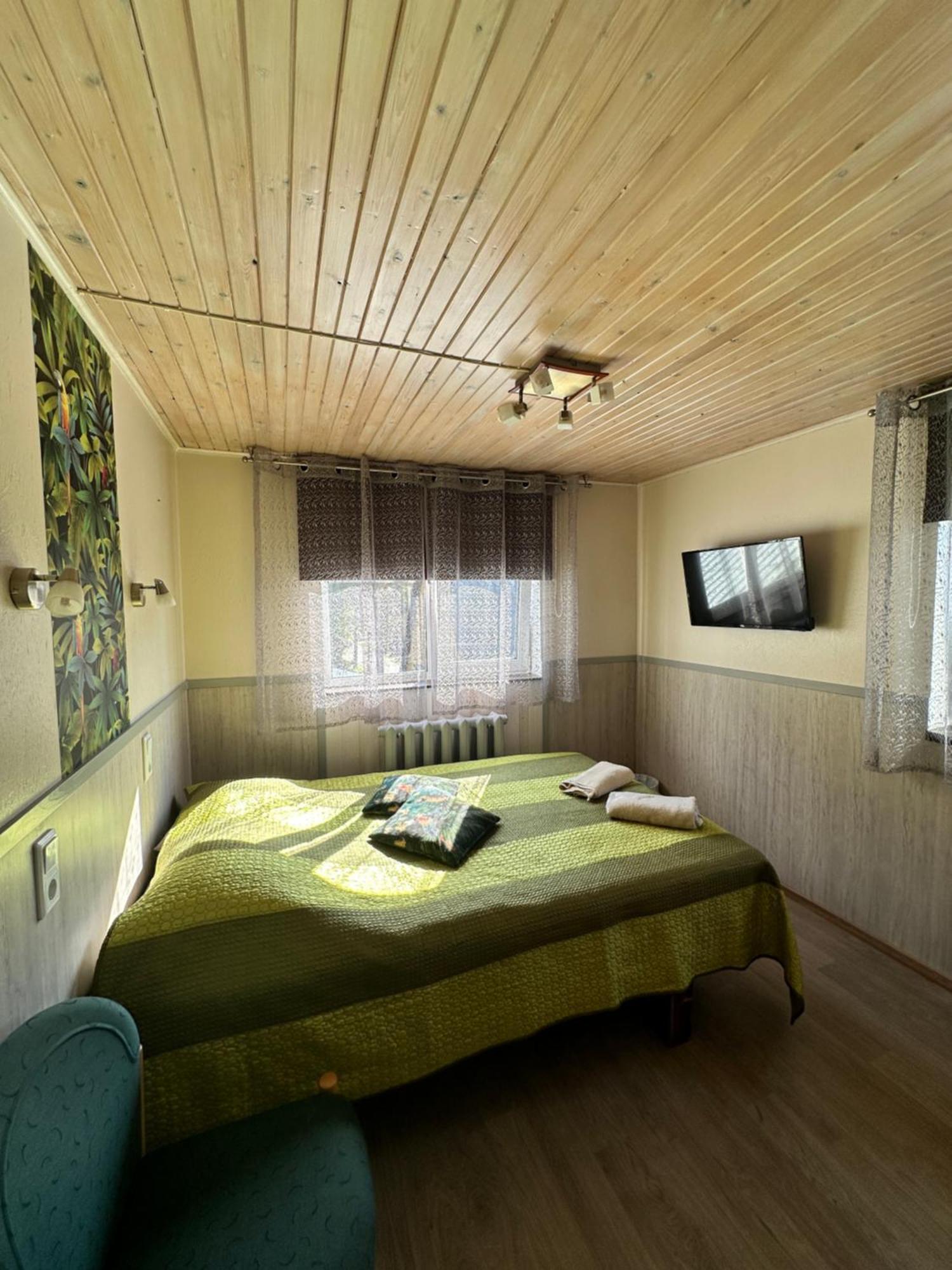 Guesthouse Maenniku ปาร์นู ภายนอก รูปภาพ