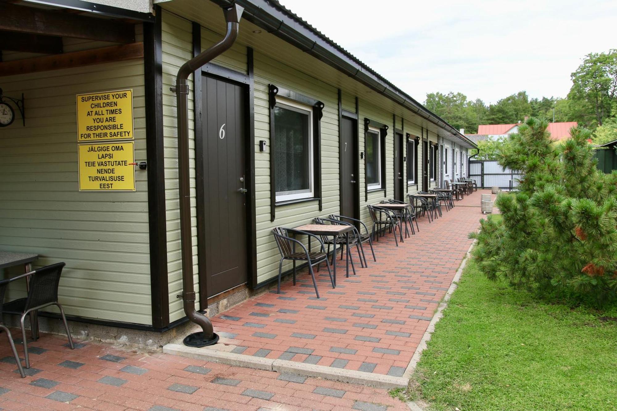 Guesthouse Maenniku ปาร์นู ภายนอก รูปภาพ
